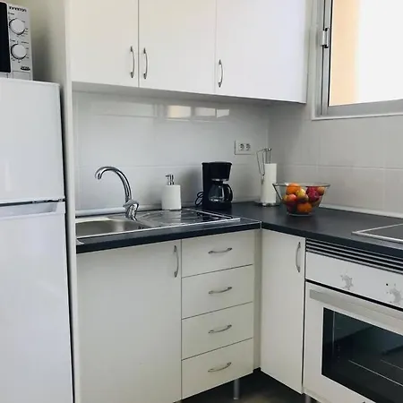 Apartamento Estudio Con Amplia Terraza En *