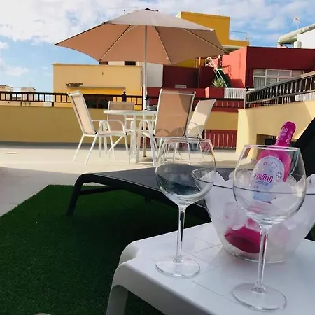 Estudio Con Amplia Terraza En Apartamento *