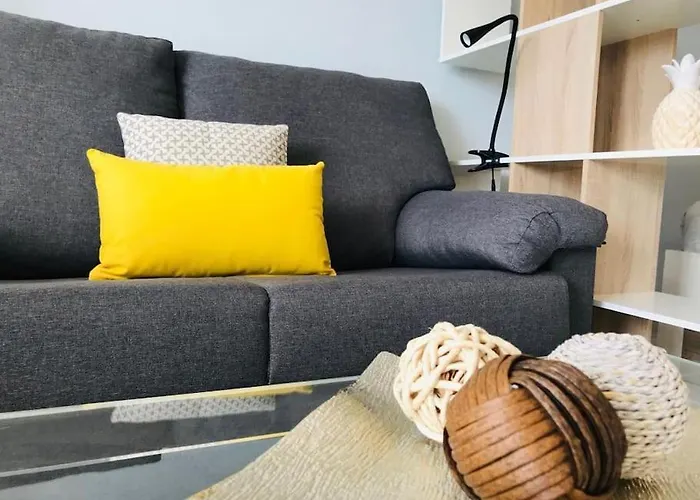 Estudio Con Amplia Terraza En Appartamento *